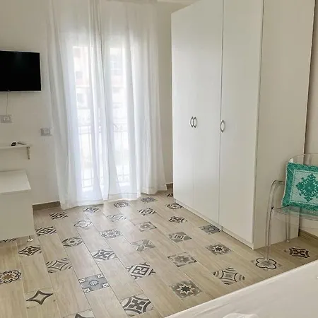 Cocciu D'amuri 3* أولبيا